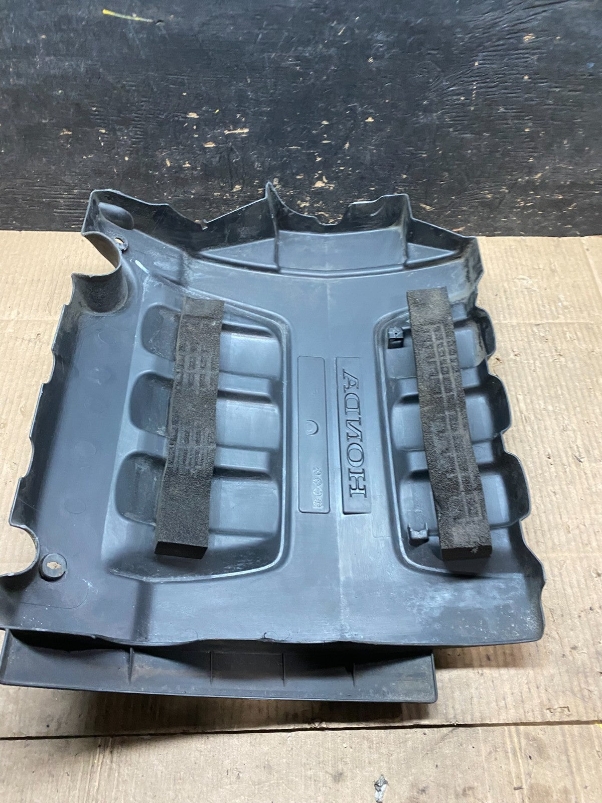 2005 to 2007 Honda Odyssey Black Engine Cover T9552 DG7