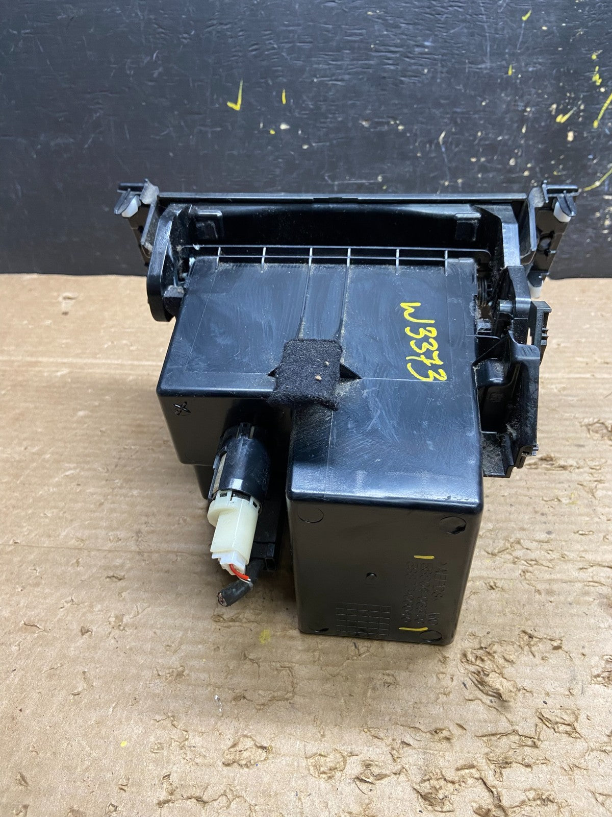 2007 - 2011 Toyota Camry Console Center Storage Dash 58804-06370 w3373 DG4