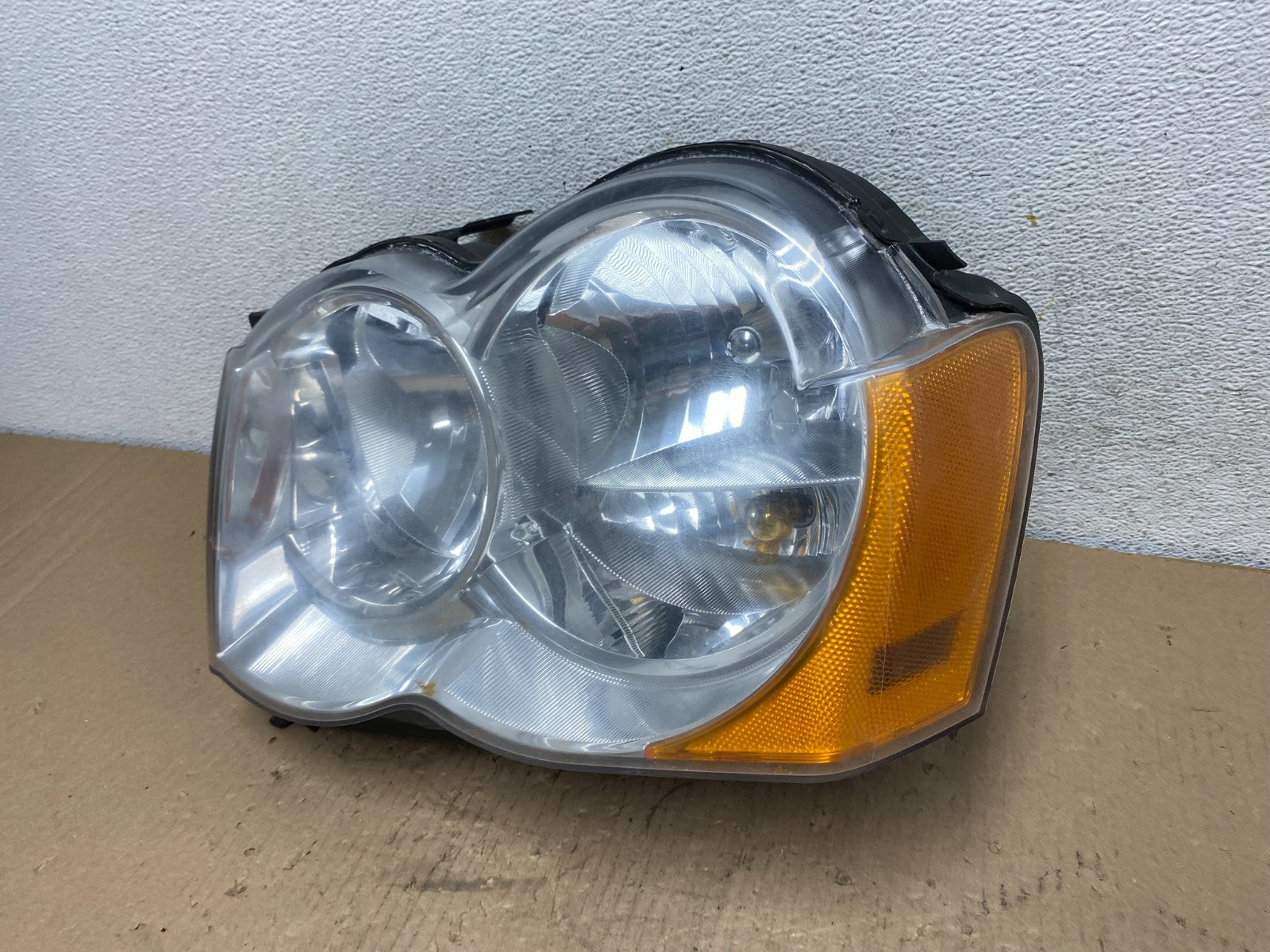 2008-2010 Jeep Grand Cherokee Left LH Driver Side Halogen Headlight AF3276 DW1