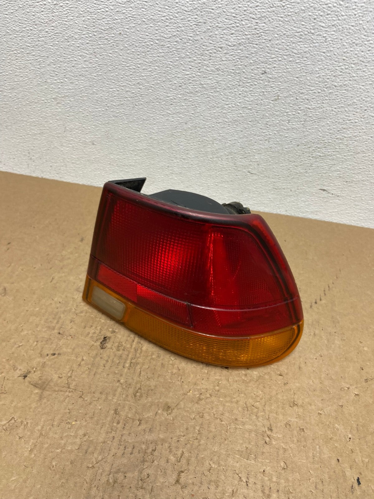 1997-1999 Saturn SL SL1 Sedan Right Passenger RH Side Tail Light OEM AC1545 LK0