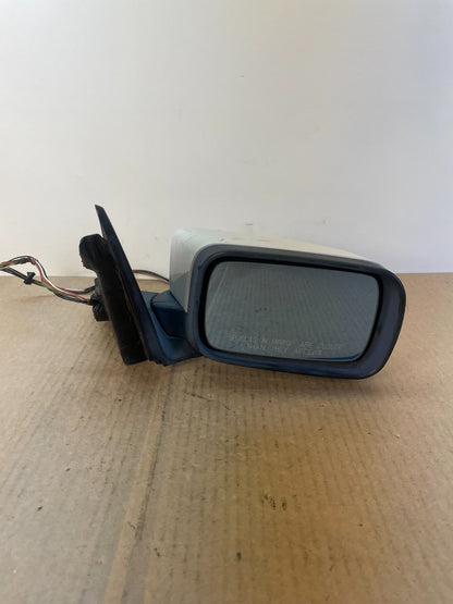2001 to 2006 BMW 325i Right Passenger Side View Door Mirror AF5541 DW8