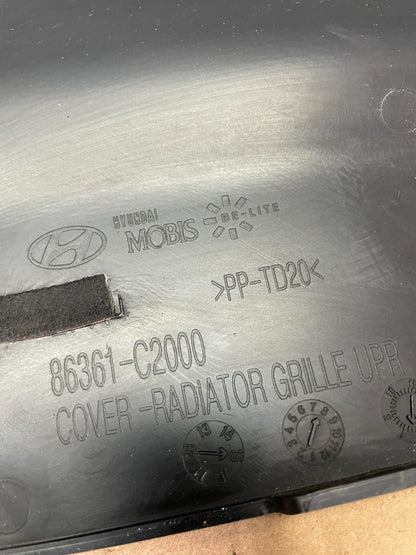 2015-2017 Hyundai Sonata Front Bumper Radiator Core Cover Grille Oem AA1952 DG6