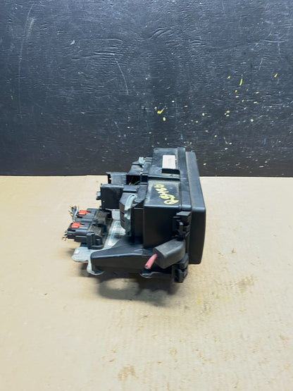 2004 2005 Dodge Durango Fusebox Fuse Box Relay Body BCM Module R8480 DG2
