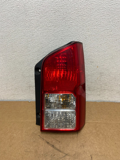 2005 to 2012 Nissan Pathfinder Right Passenger RH Side Tail Light AD6047 DW0