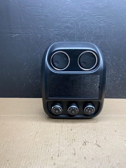 2011 to 2017 Jeep Compass Dash Climate Temperature Control Radio Bezel ac6544 DG0