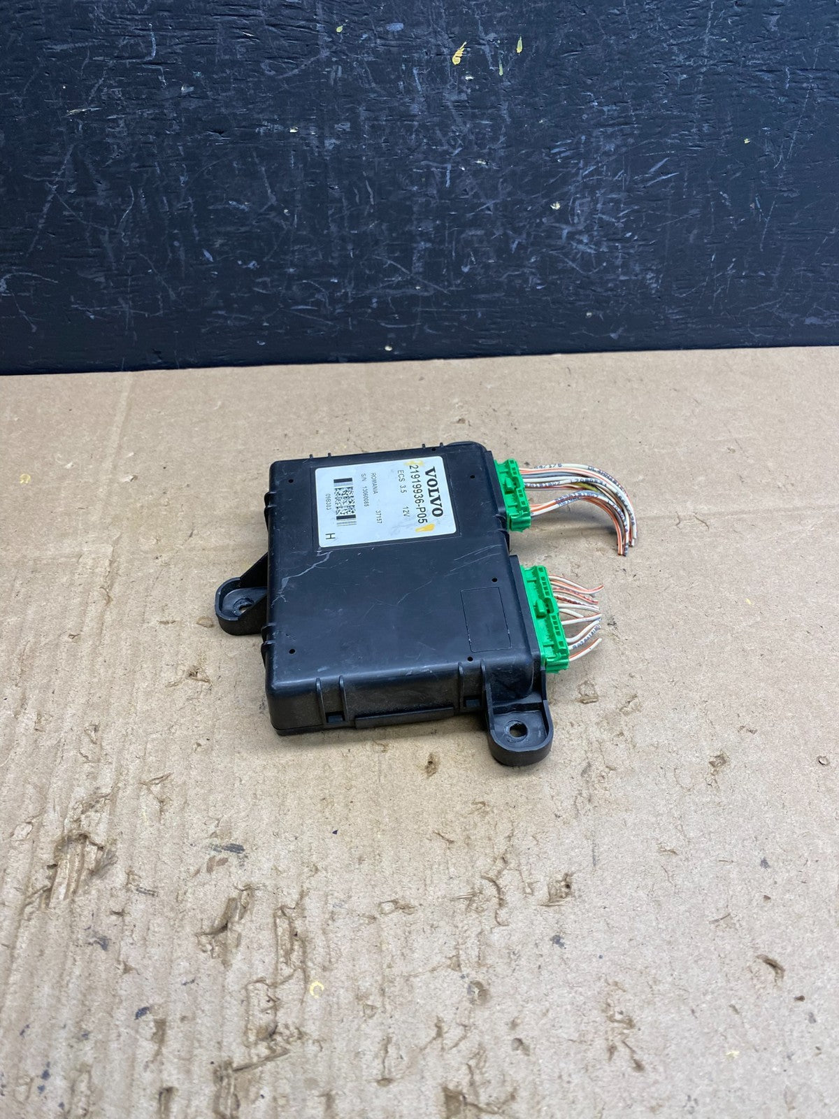 Volvo VNL 21919936-P05 Cab Control Module AC46062
