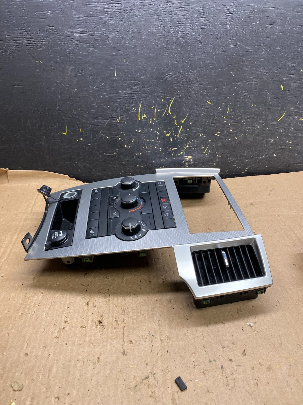 2008 2009 2010 Jeep Commander Grand Cherokee A/C Climate Control Bezel Z1822 DG2