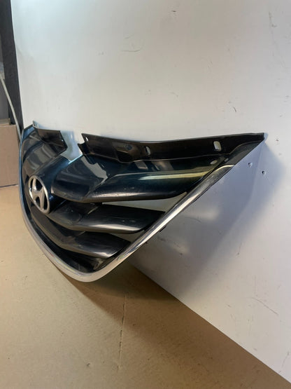 2011 to 2014 Hyundai Sonata Front Upper Grill Grille AI3958 DW1