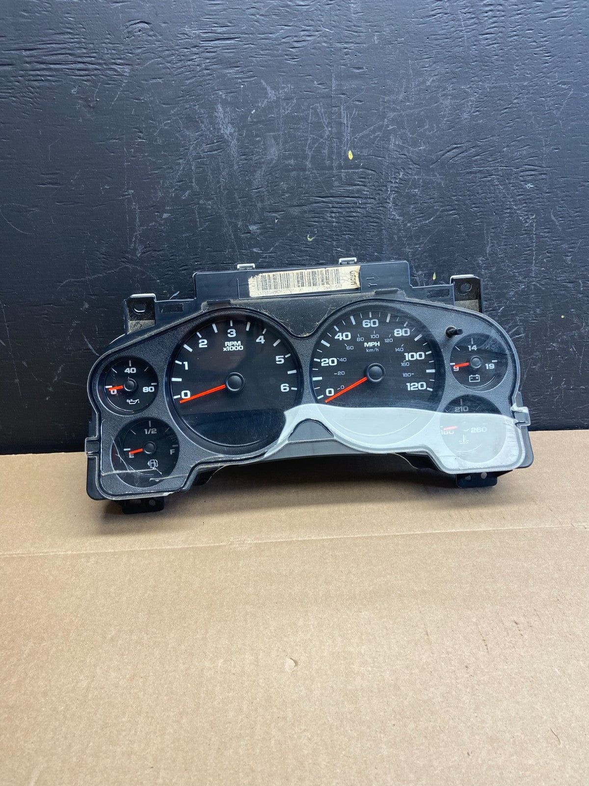 2007 to 2013 Chevrolet Silverado Suburban Cluster Gauge Speedometer OE ac6097 DG0