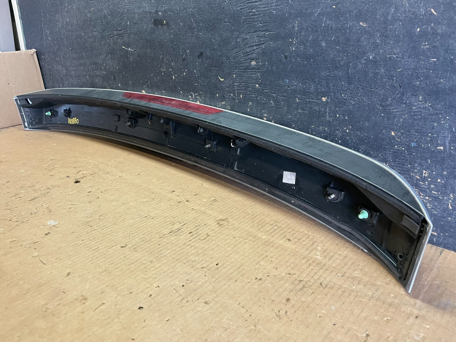 2007 - 2009 AUDI Q7 Rear Tailgate Spoiler W/ 3RD Third Brake Light OEM aa5964 DG7