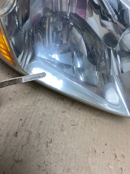 2004 2005 Toyota Rav4 Right Passenger RH Side Headlight Halogen AG6972 DW3