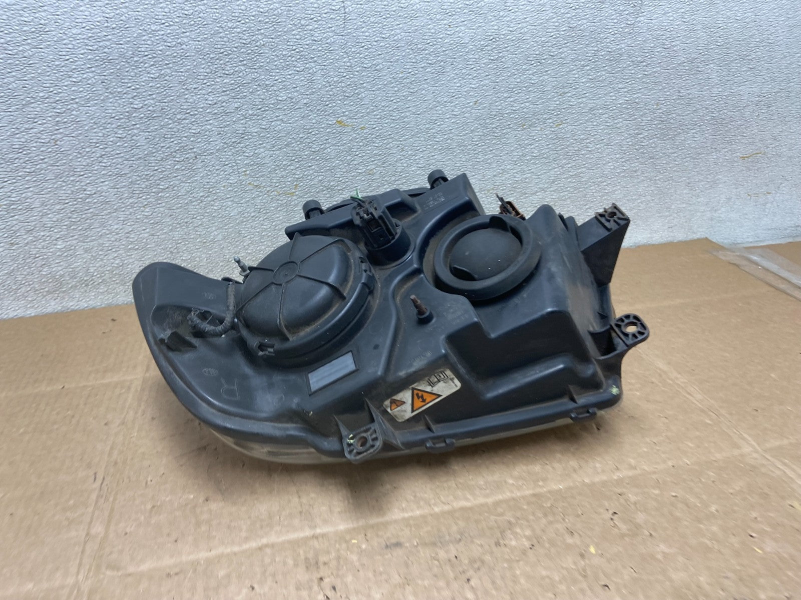 Xenon 2003-2006 Lincoln Navigator Right Passenger Side Headlight OEM Y8809 DW6