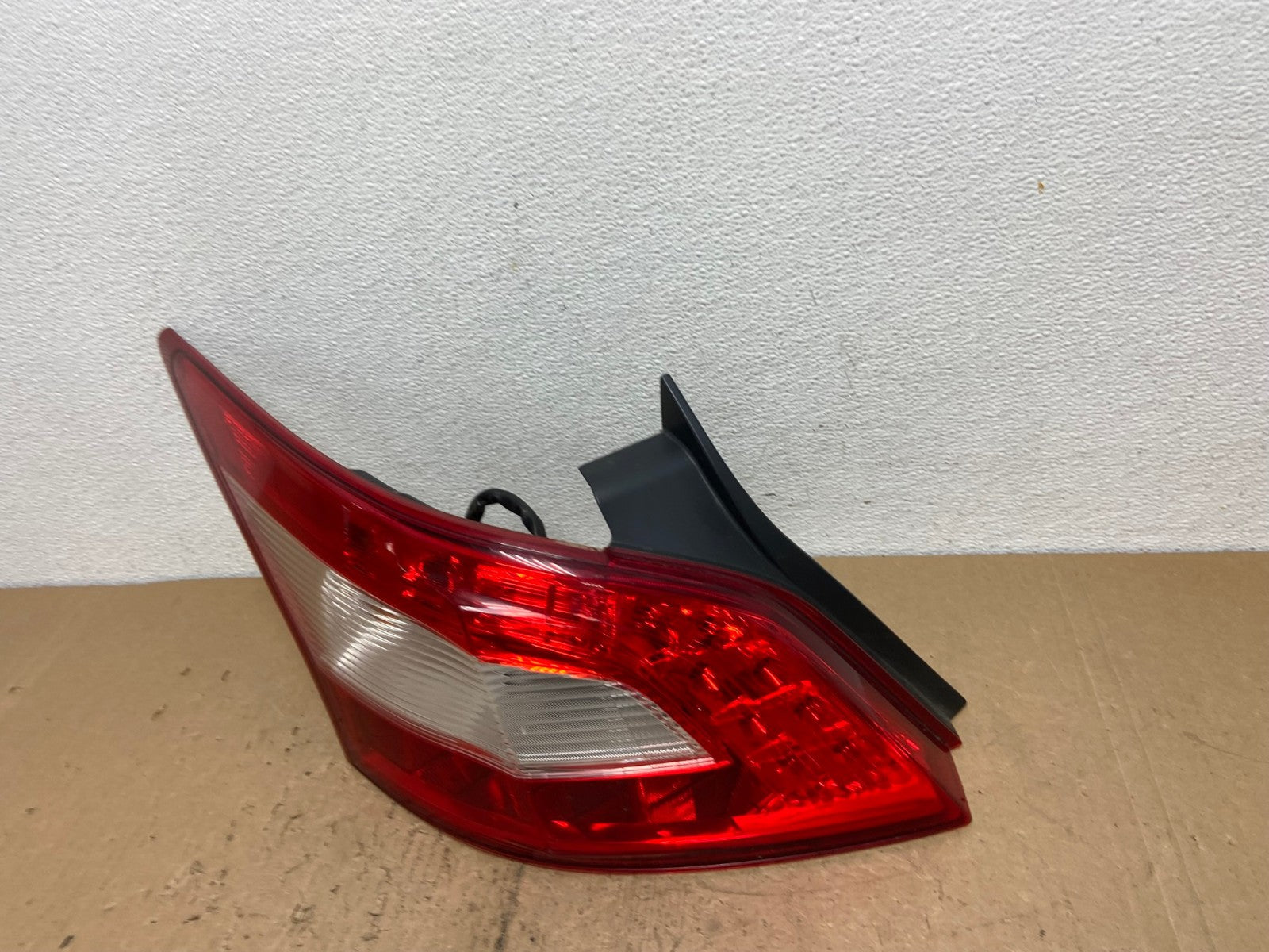 2009 2010 2011 Nissan Maxima Left Driver Lh Side Tail light AC7292 LK1