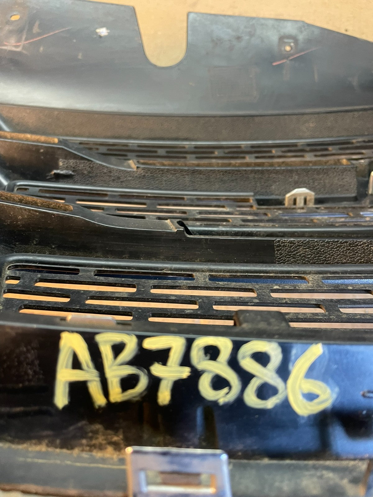 2010 to 2015 Gmc Terrain Front Upper Grill Grille Aftermarket AB7886 DG11