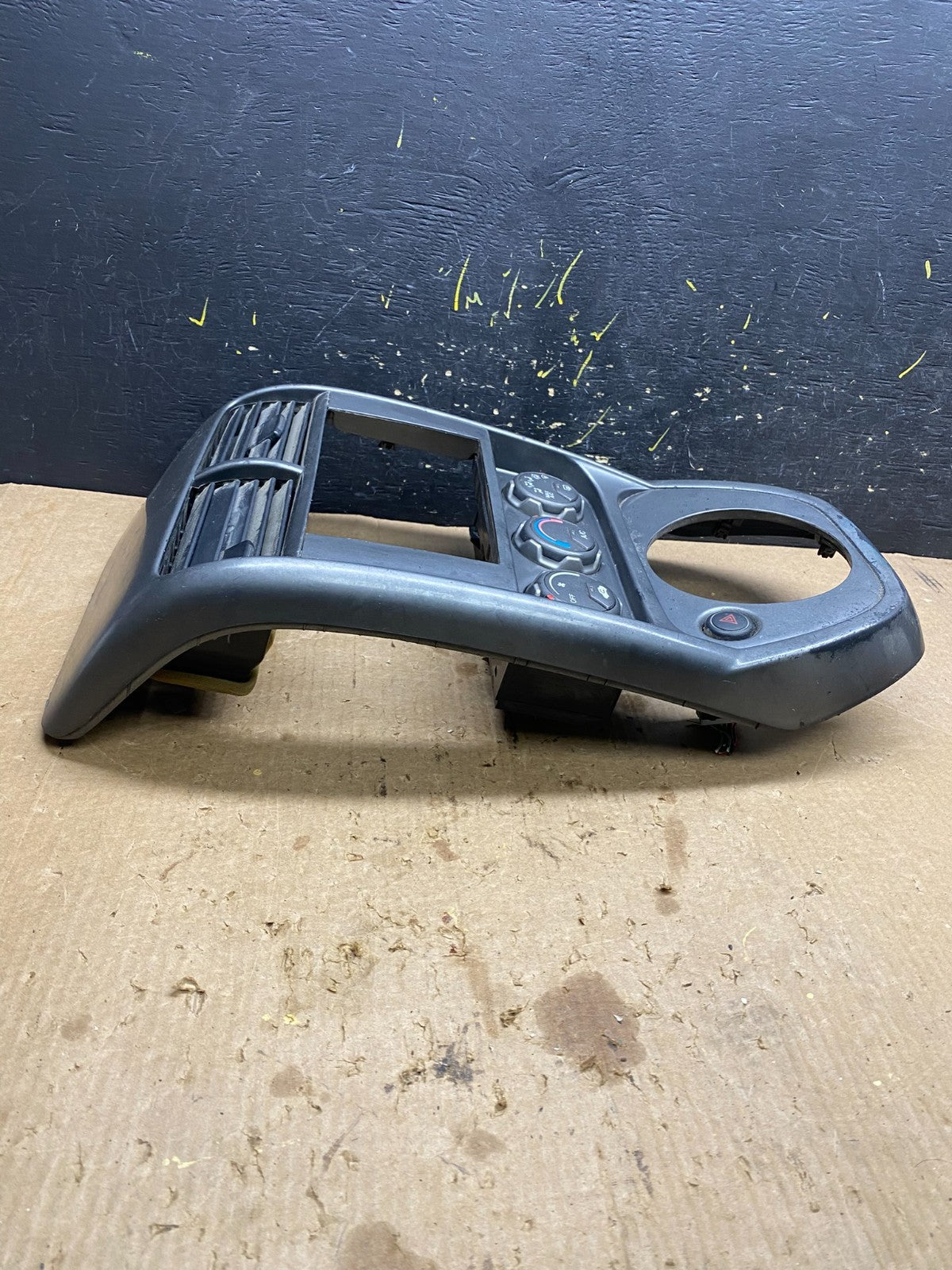 2003 to 2008  Honda Element Radio Climate Control Shifter Bezel OEM AB9300 DG3
