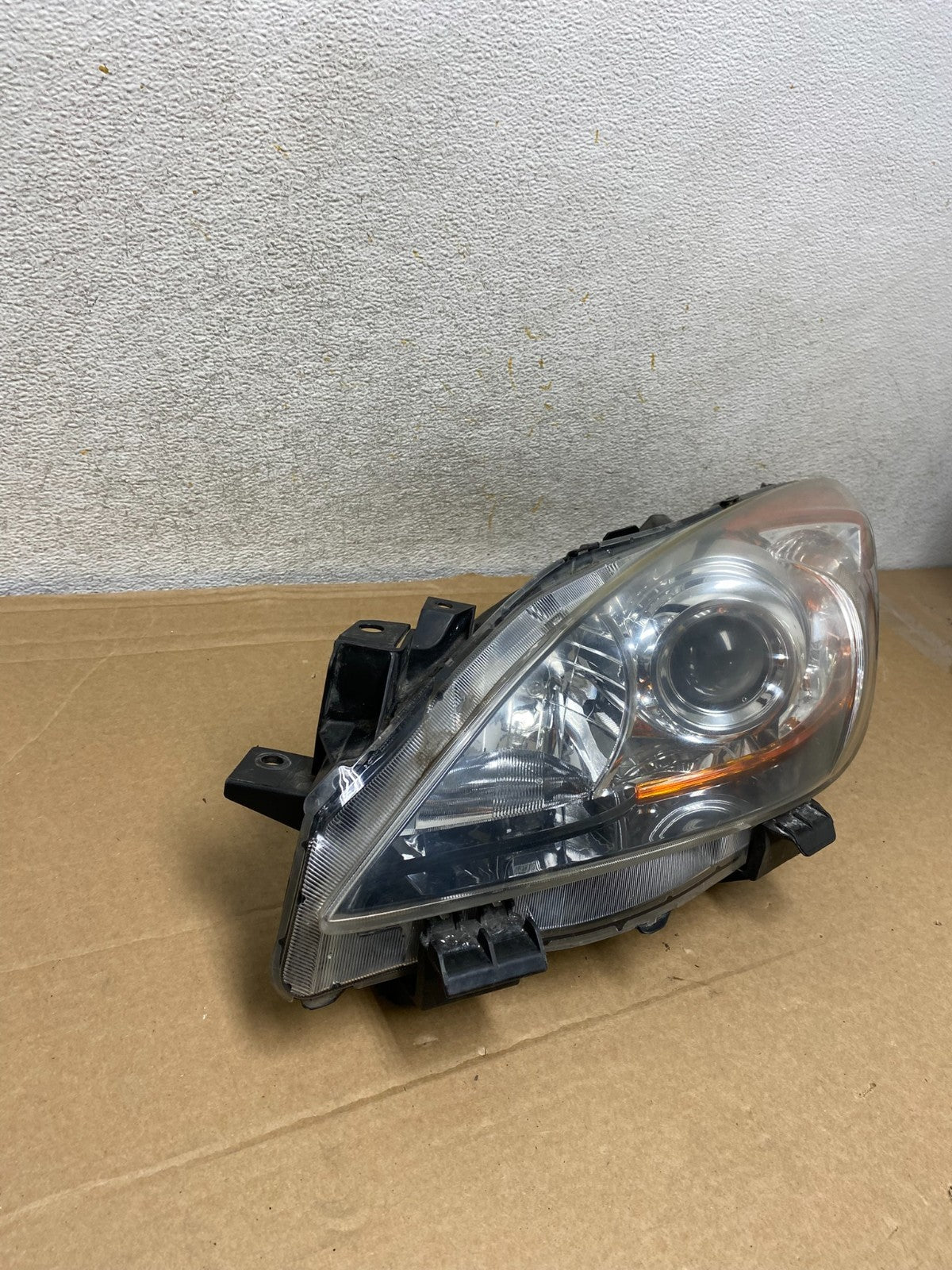 2010 - 2013 Mazda 3 Left Driver LH Halogen Headlight AH8195 DW2