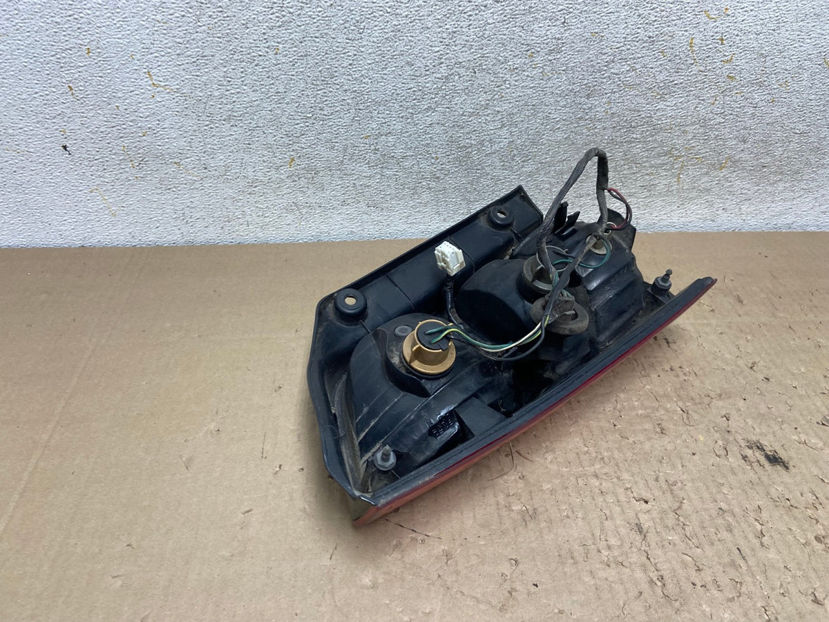 2005 to 2012 Nissan Pathfinder Right Passenger RH Side Tail Light AI2478 LK4