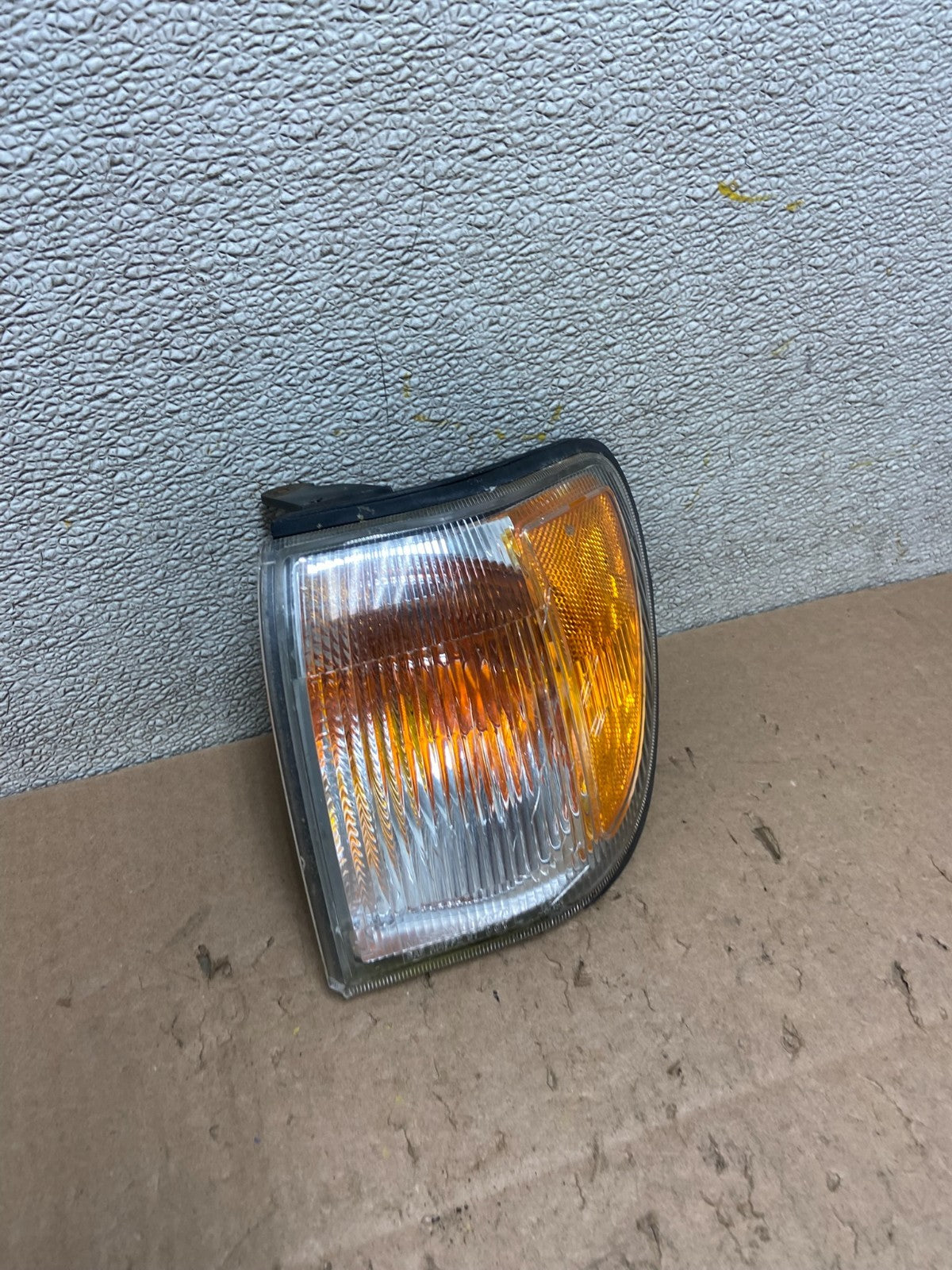 1999-2004 Nissan Pathfinder Front Left Driver Turn Signal Oem Y3023 DW3