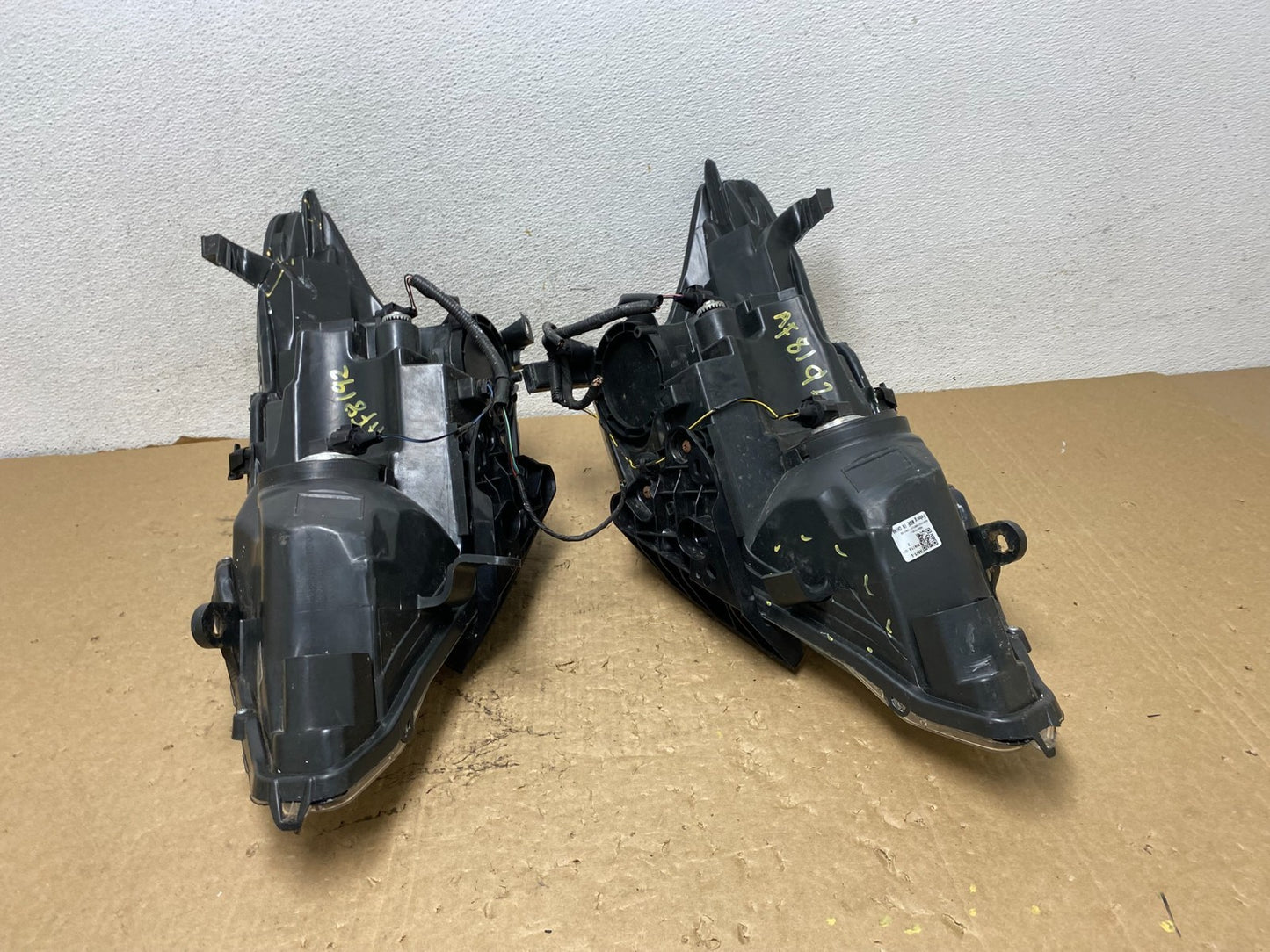 2013 to 2015 Nissan Altima Left+Right Side Set Halogen Headlights AF8192 DW14