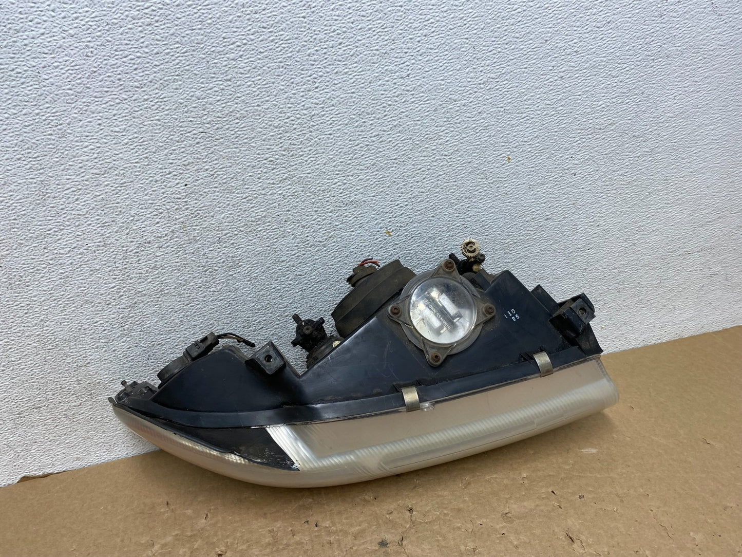 1995 to 2000 Dodge Stratus Right Passenger Halogen Headlight AF8217 DG5
