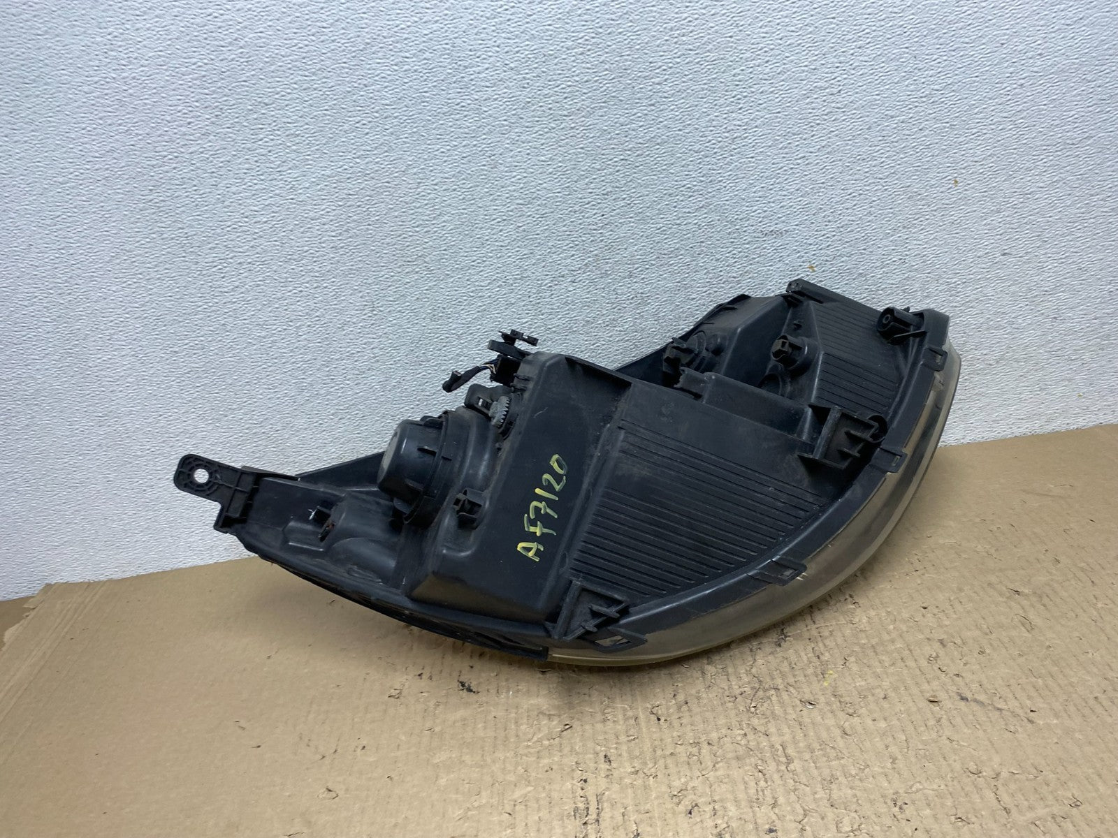 2014 - 2018 Kia Soul Left Driver LH Halogen Headlight TYC AF7120 DW7