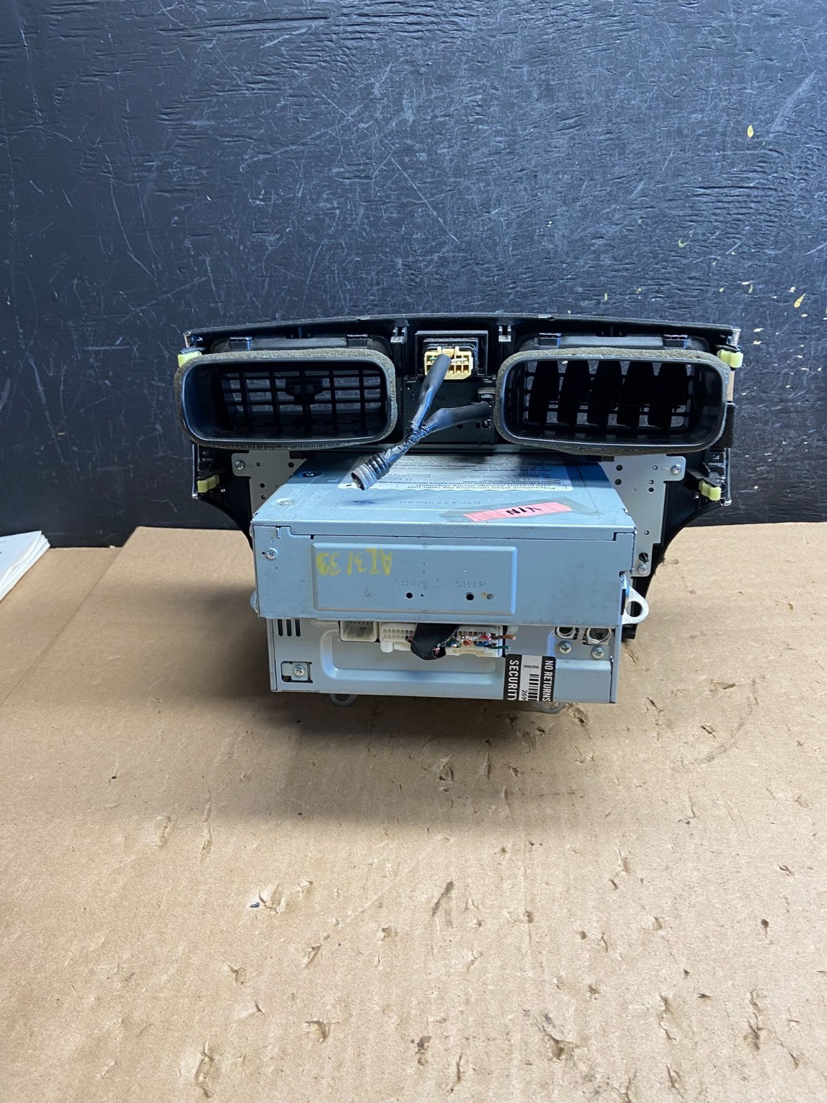 2002-2006 Lexus ES330 Es300 Radio Receiver Tape CD Air Vent Bezel AI3133 DG3