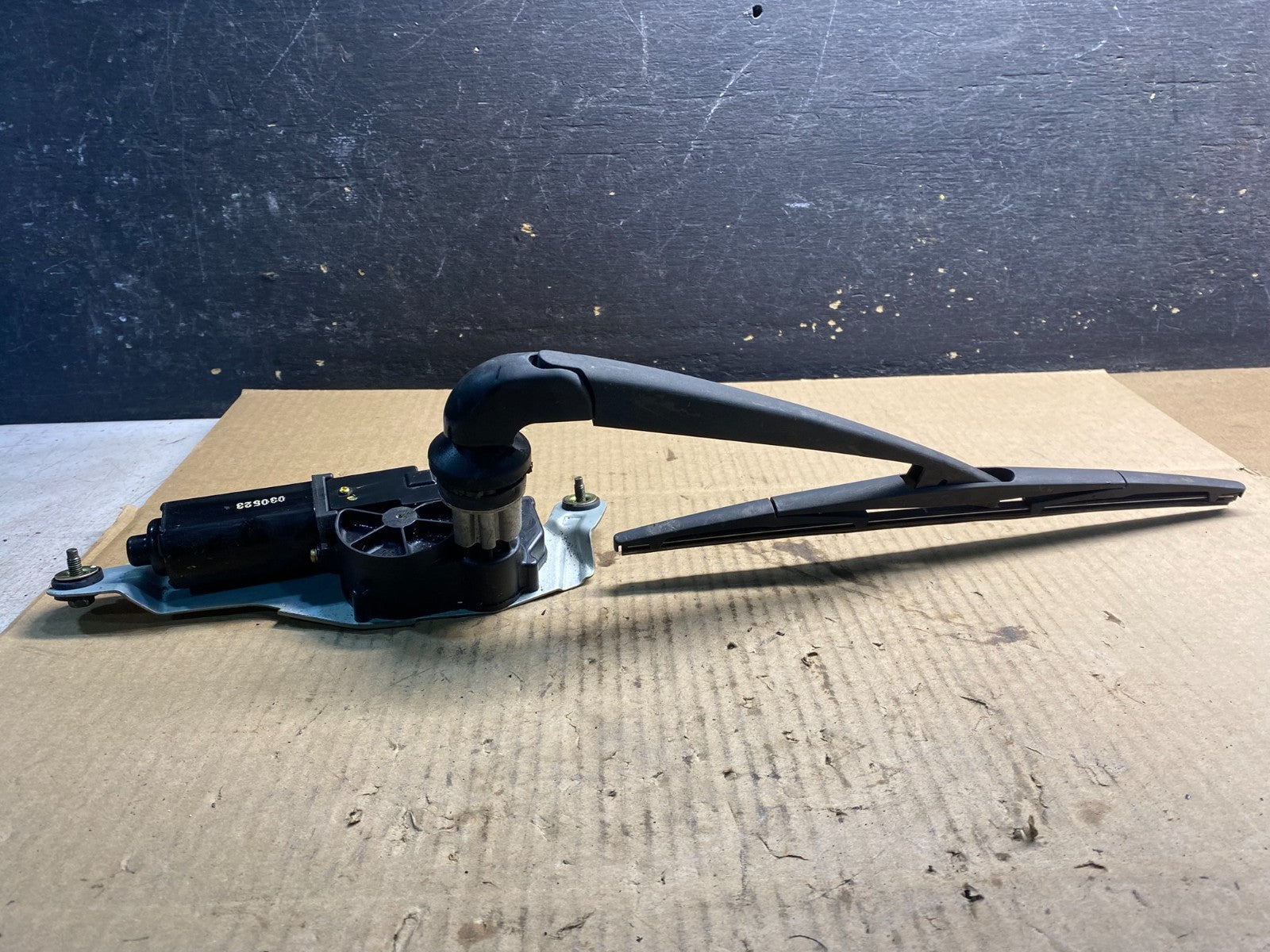 2003-2008 Infiniti FX35 Rear Liftgate Back Window Wiper Motor OEM Z4750 DG2