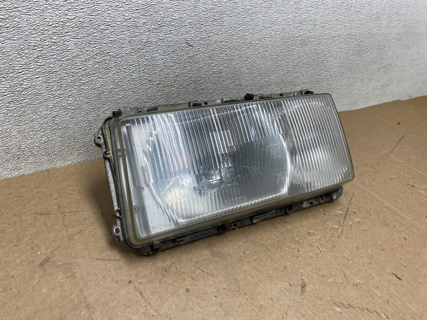 Mercedes W116 S-Class Left Driver LH Halogen Headlight OEM w8752 DG2