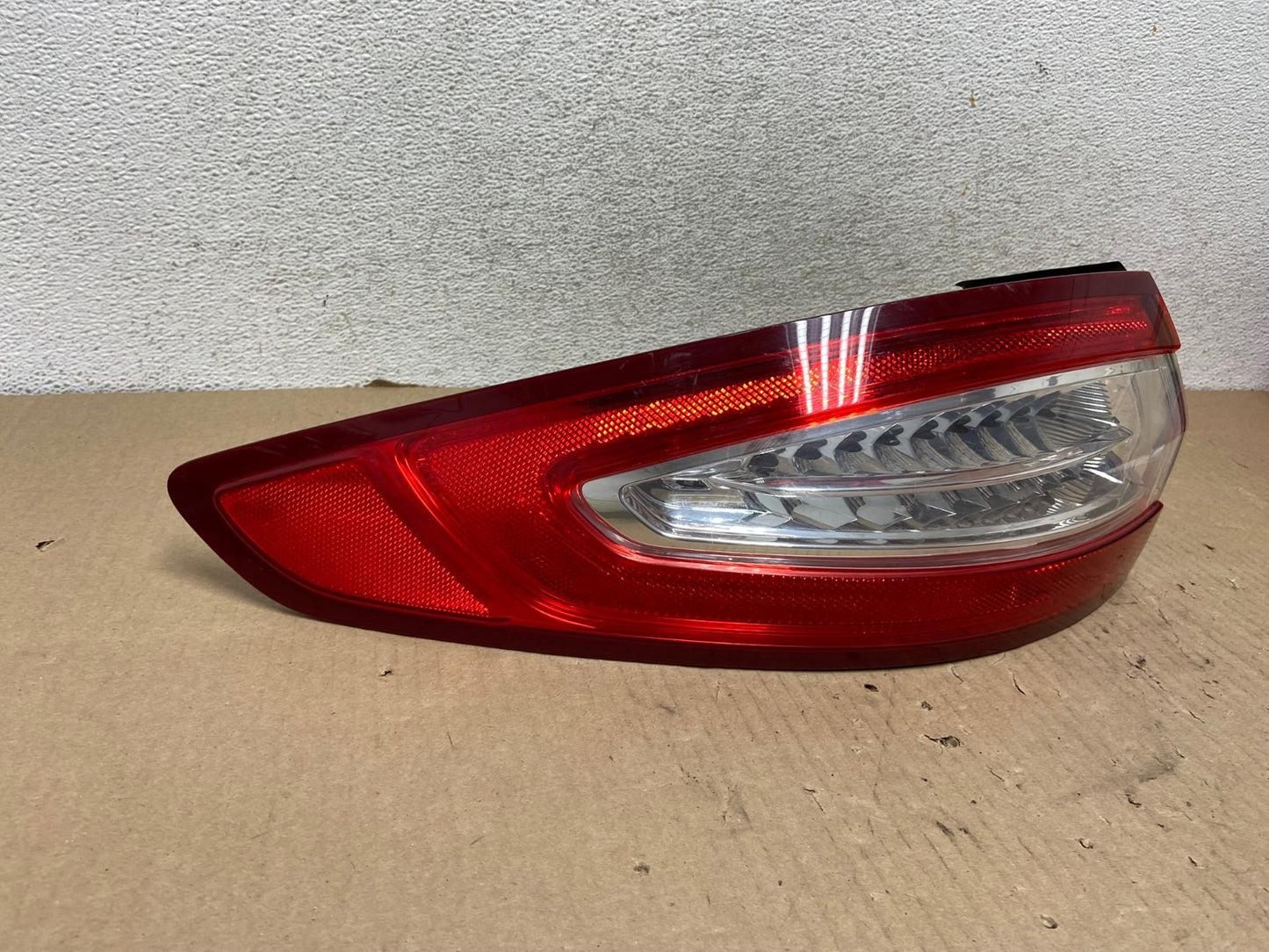 2013 to 2016 Ford Fusion Left Driver LH Side Tail Light AG8004 LK1