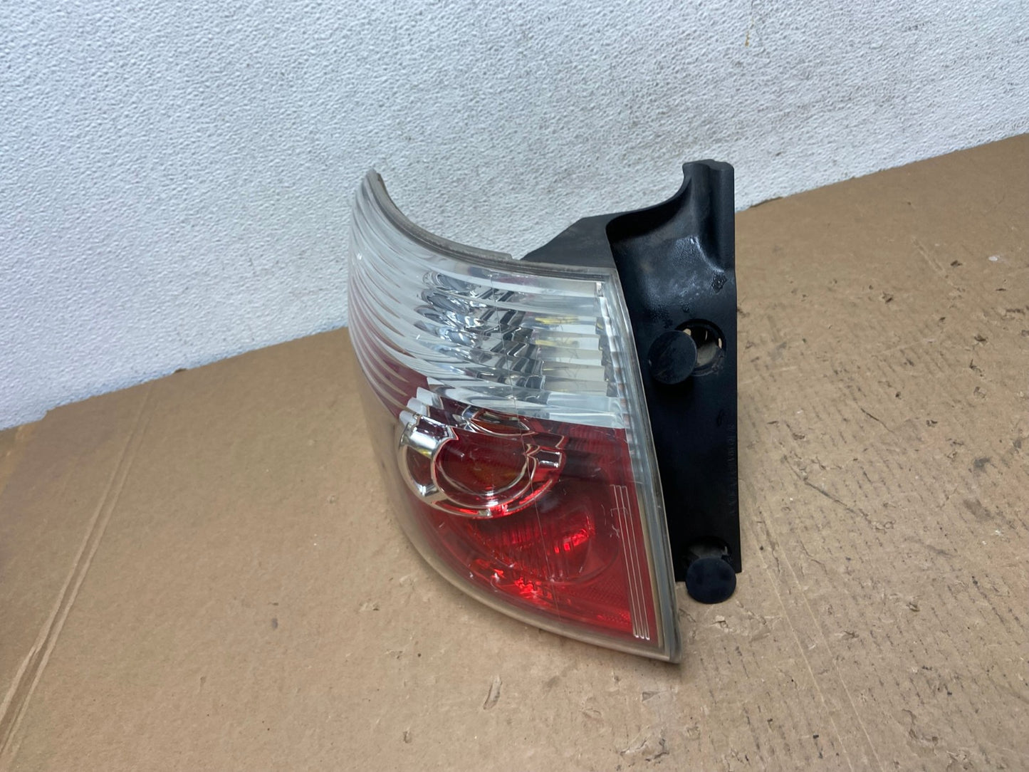 2007 to 2012 GMC Acadia Tail Light Left Side Driver Lh AD8105 LK1