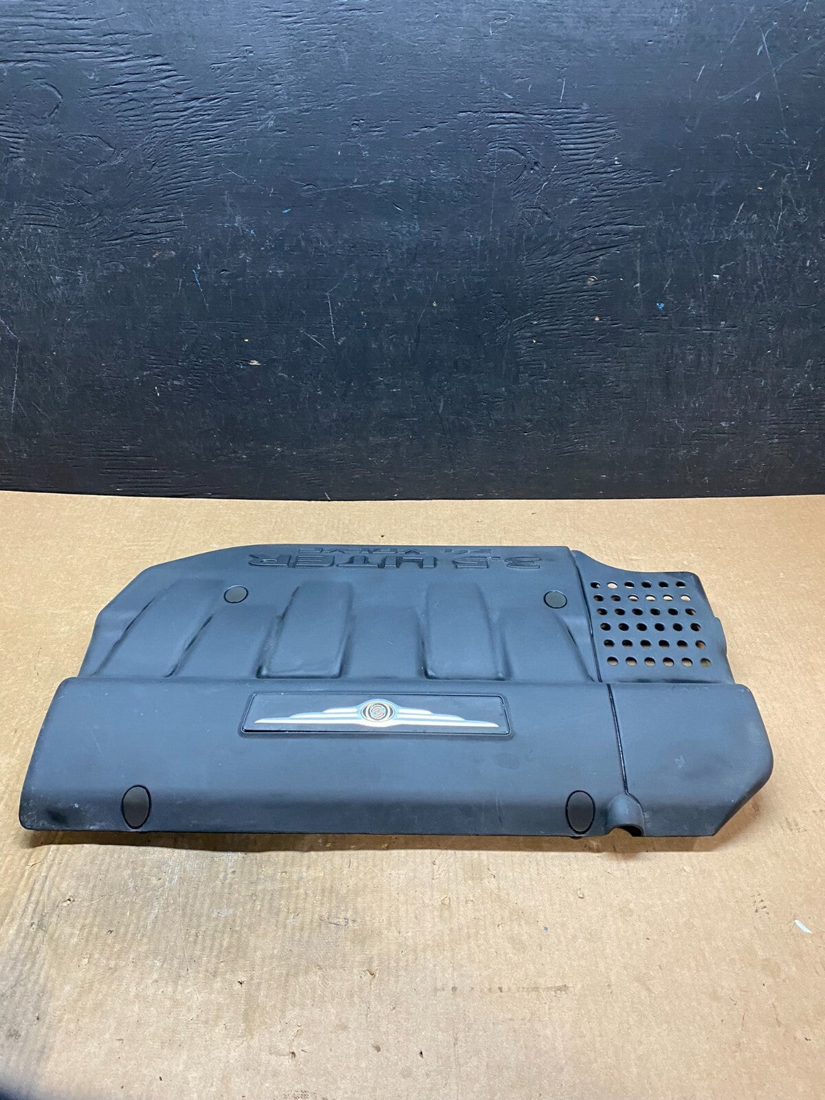2004 2005 2006 Chrysler Pacifica 3.5L Engine Cover Motor H4697 DG11