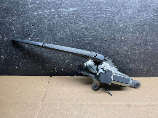 2001 to 2005 Toyota Rav4 Rear Wiper Windshield Motor OEM W1337  DG0