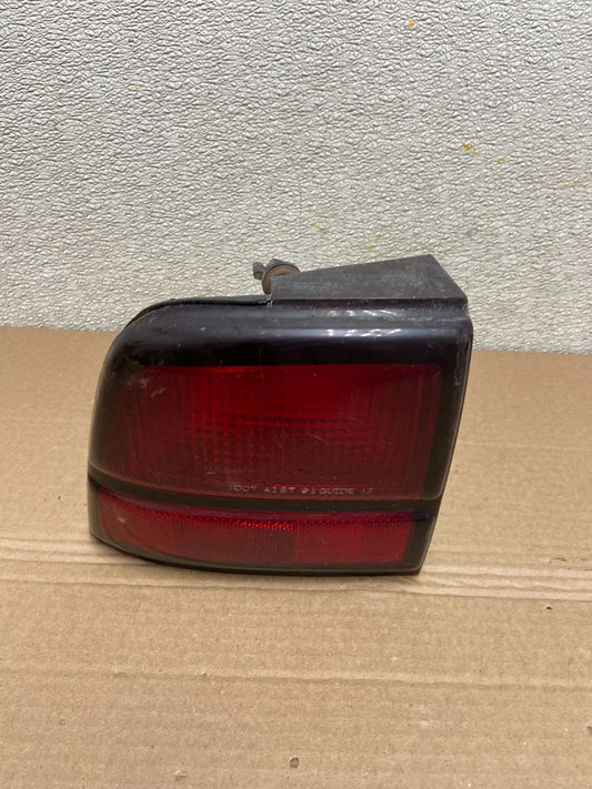 1991 - 1994 Chevrolet Cavalier Left Driver LH Side Tail Light Oem AB0969 LK0