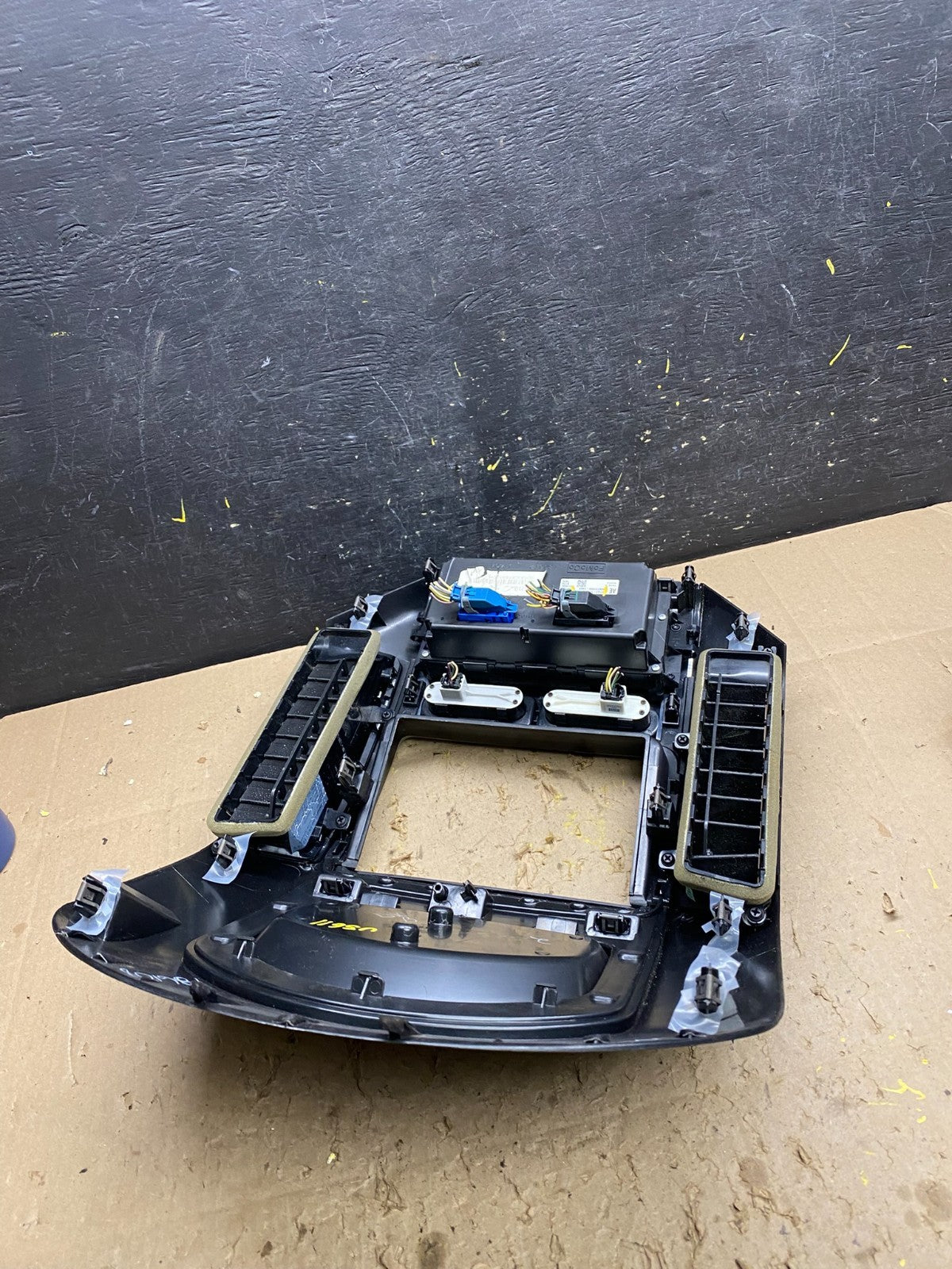 2007 - 2010 Ford Edge Heater Climate Control Radio Control Dash Bezel U5611 DG5