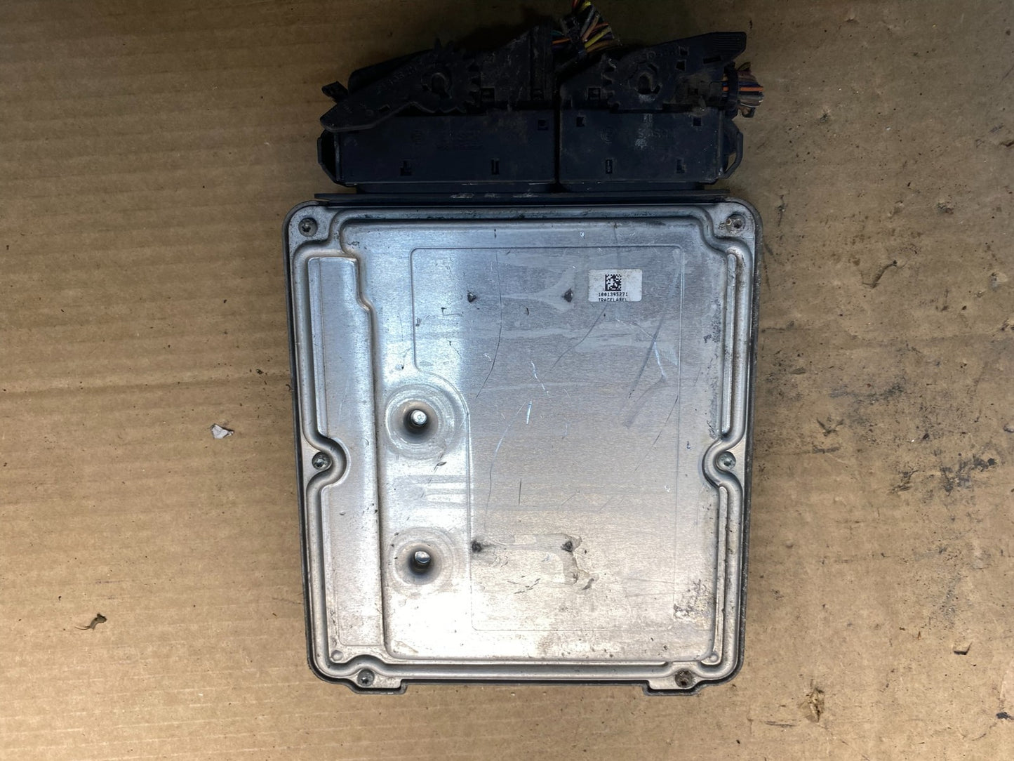 2010 2011 GMC Acadia Traverse Engine Control Module ECM ECU 12636355 AD9794 DW1