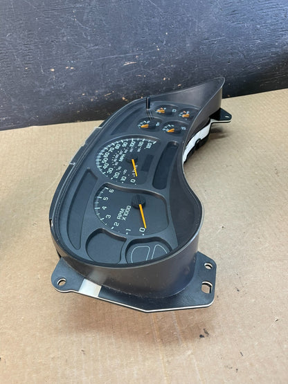 2003 to 2006 Chevrolet Silverado Speedometer Instrument Cluster AF3621 DG1