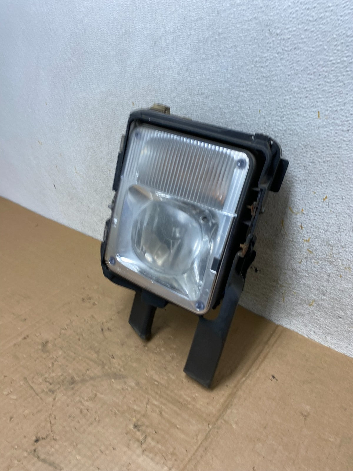 2004 to 2009 Cadillac SRX Right Passenger RH Side Front Fog Light AI5443 DW1