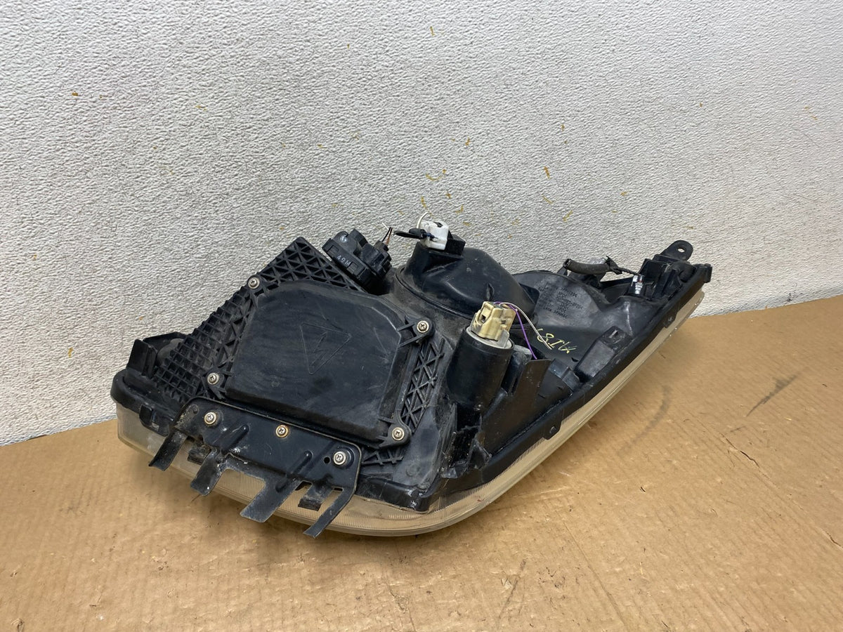 2004 - 2005 Toyota Prius Right Passenger RH Side Headlight Xenon Hid AI8155 DW8
