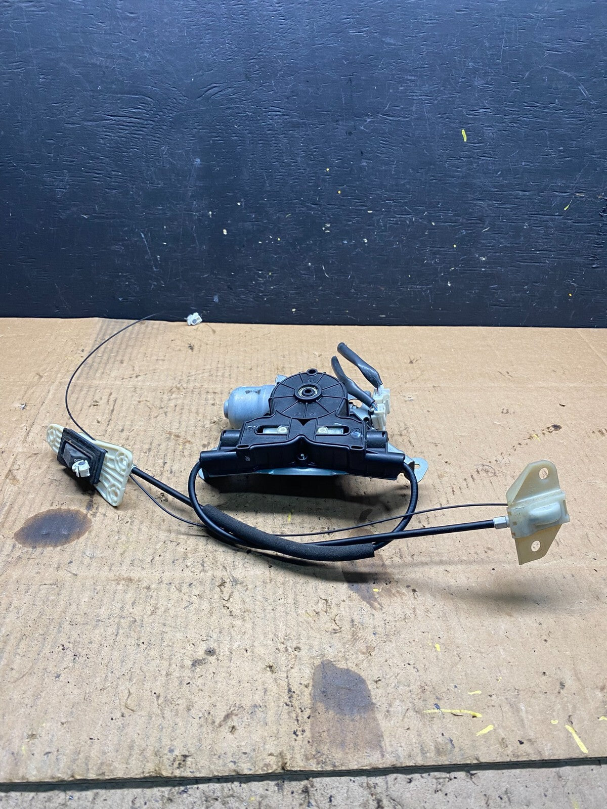 2011 to 2017 Nissan Quest Rear Left Side Power Sliding Door Motor Wire N5387 DG3
