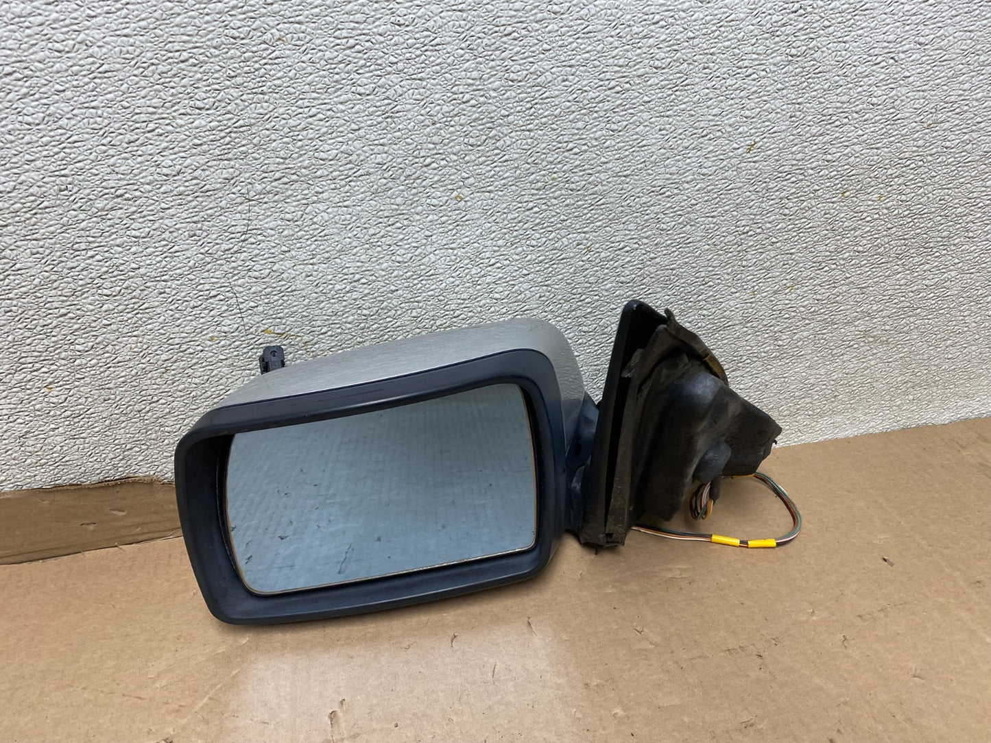 2001 - 2003 BMW 5-Series 525i 530i Left Driver Door View Mirror U8414 DG6