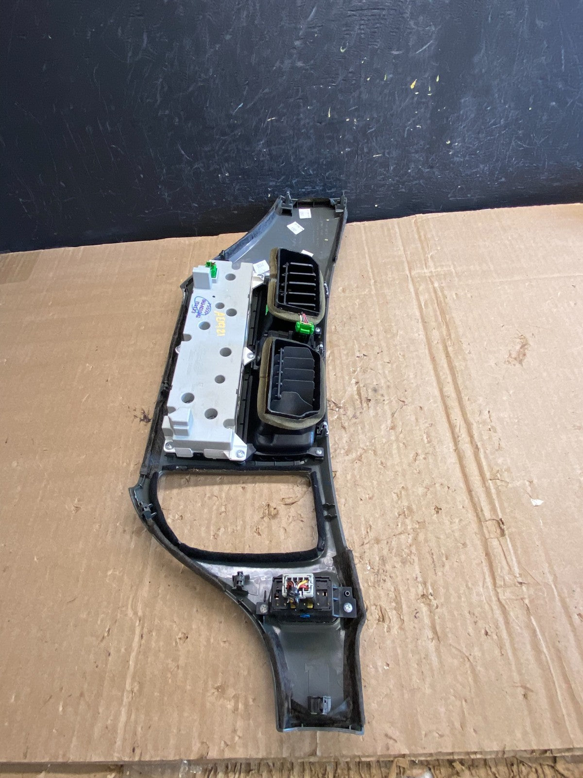 2005 to 2010 Honda Odyssey Radio Climate Control Dash Trim Bezel AE1921 DG3