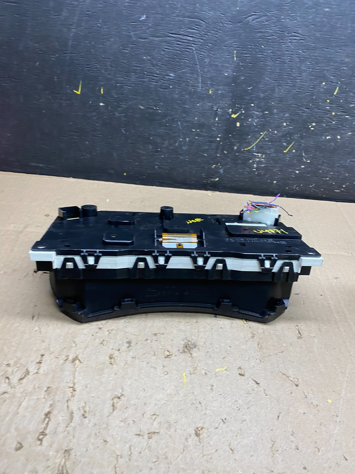 2011 to 2017 Nissan Quest Speedometer Cluster Gauge U4772 DG5