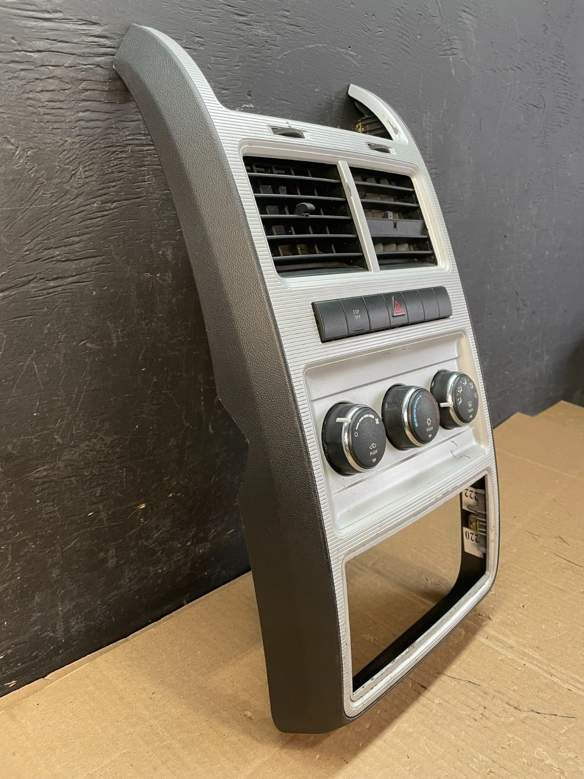 2009 2010 Dodge Journey Center Dash A/C AC Climate Control Bezel Trim AC4911  DG1