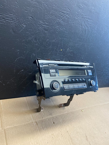 2013 to 2015 Nissan Altima Radio Cd Mp3 Player AUX Port AB9322 DG2