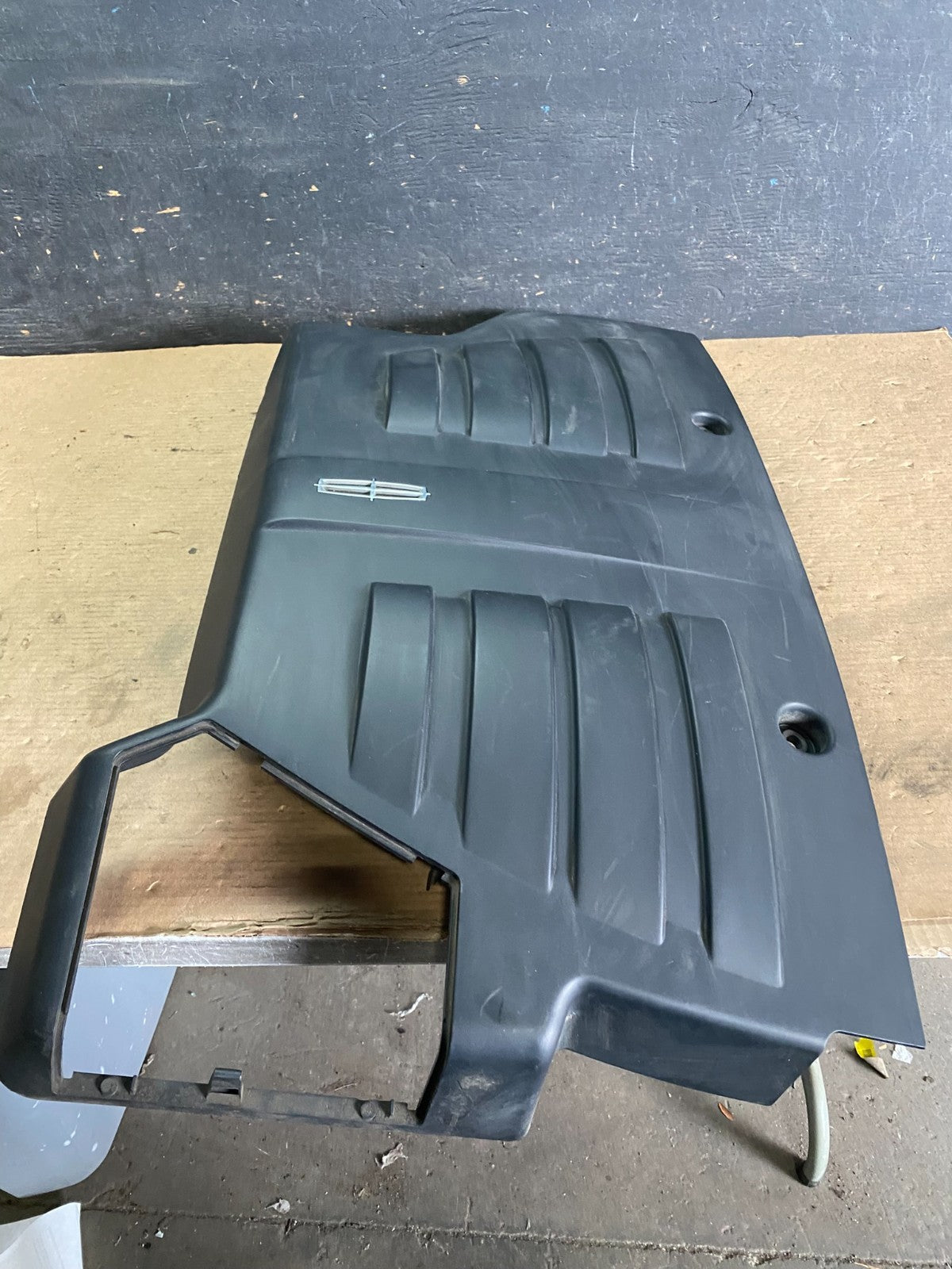 2004 Lincoln Aviator Engine Plastic Trim Motor Cover O8229 PS2