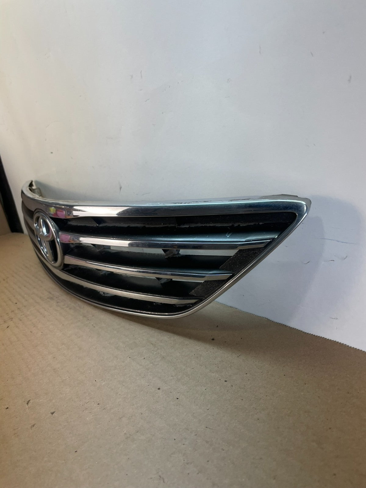 2005 to 2006 Toyota Camry Front Upper Grill Grille af8520 DG1