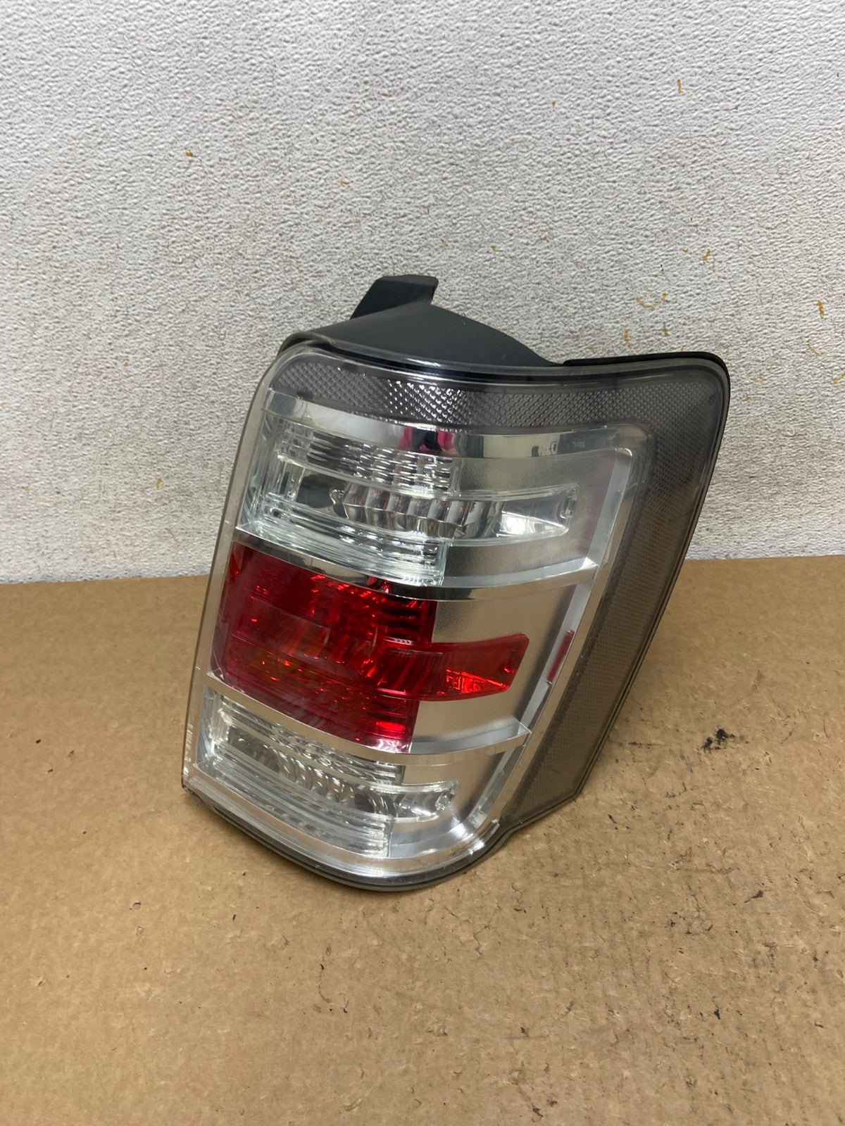 2008 2009 2010 2011 Mercury Mariner Right Passenger RH Tail Light AI3624 LK0