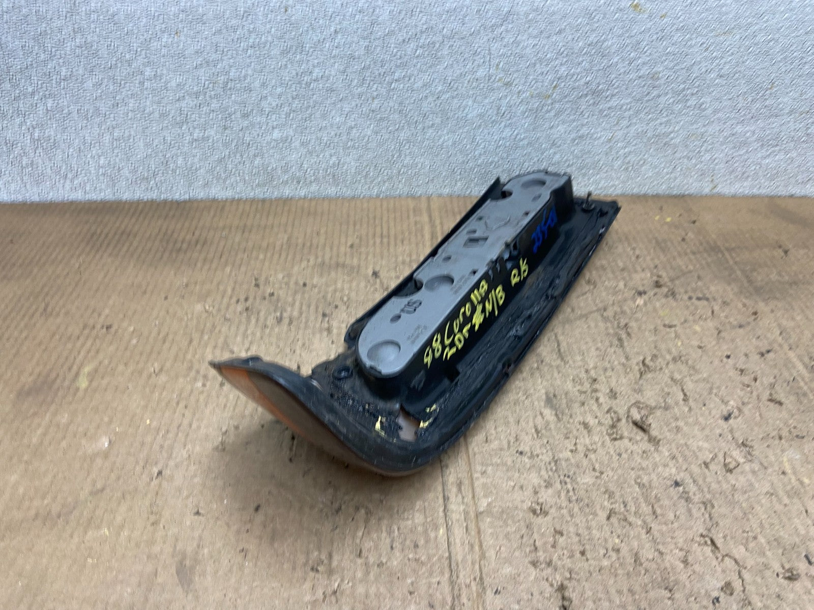 1988-1991 Toyota Corolla Right Passenger Side Tail Light AA85207
