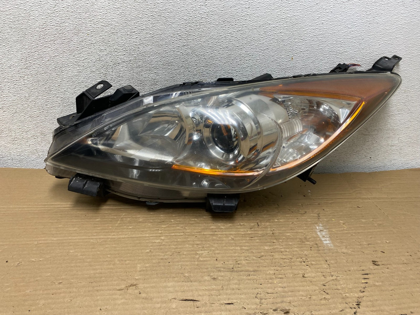 2010 - 2013 Mazda 3 Left Driver LH Halogen Headlight AG9100 DW0