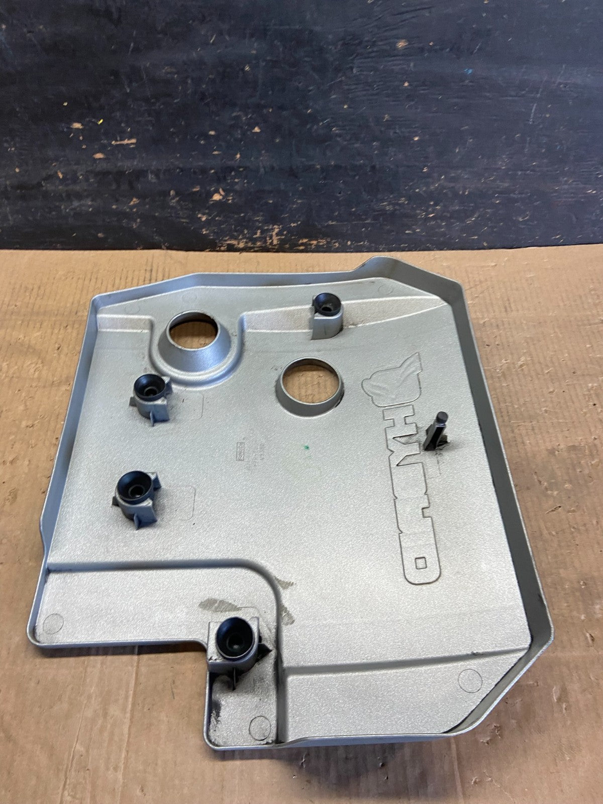 2005 to 2008 Ford Escape Hybrid Engine Motor Cover Oem R7056 DG6